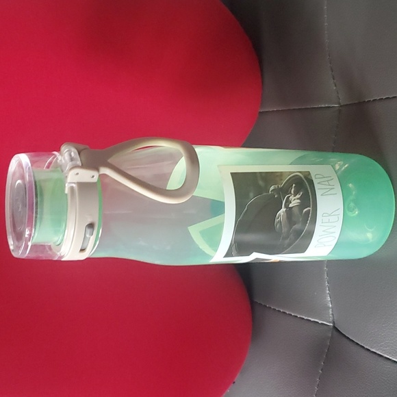 Zak! Designs Baby Yoda Grogu 25oz water bottle with snap lid - Picture 3 of 11